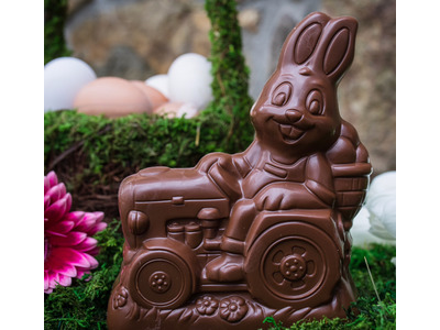 Milk Chocolate Bunny on Tractor 6/14oz